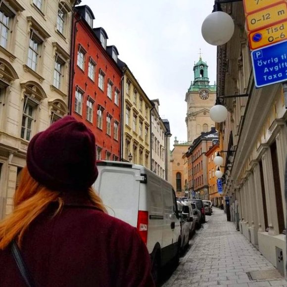 Meet your Posher, Lauren - Picture 1 of 1